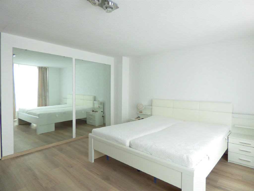 Sehr gepflegtes Wohn-/ und Geschäftshaus im Zentrum von Baden-Baden — Wohnung-EG-ehm. Laden