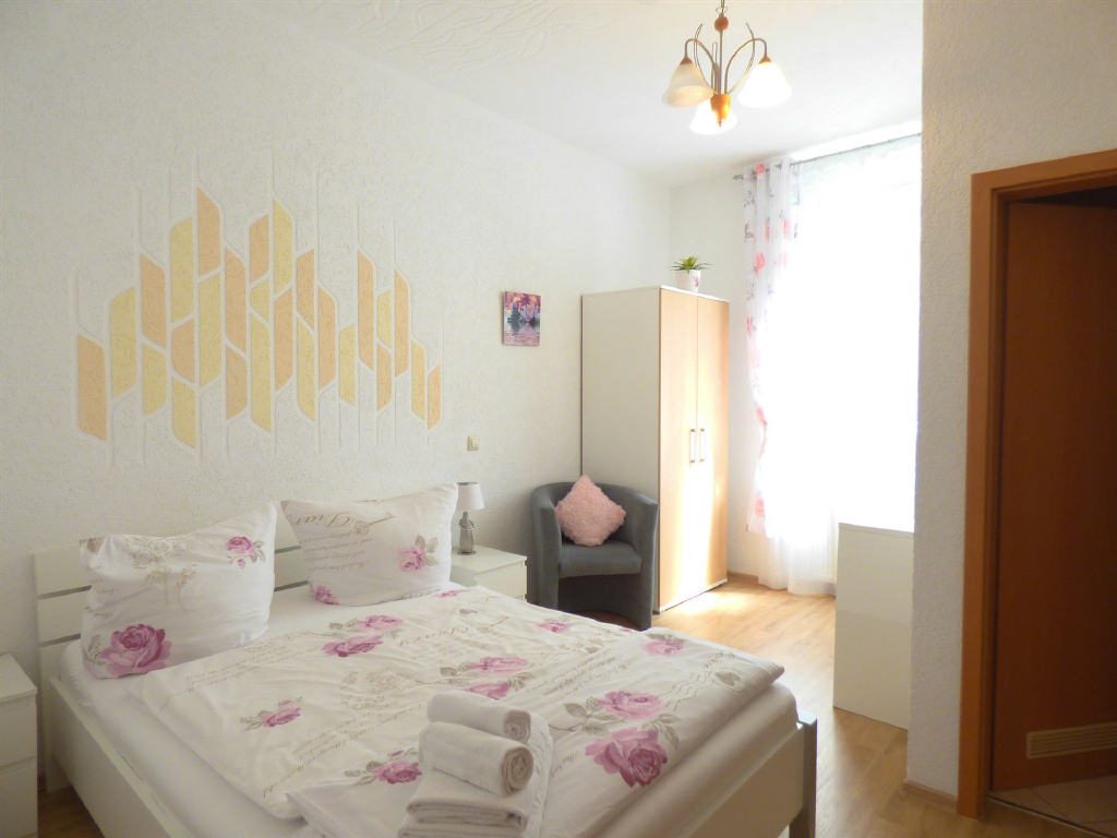 Sehr gepflegtes Wohn-/ und Geschäftshaus im Zentrum von Baden-Baden — Apartment-IV
